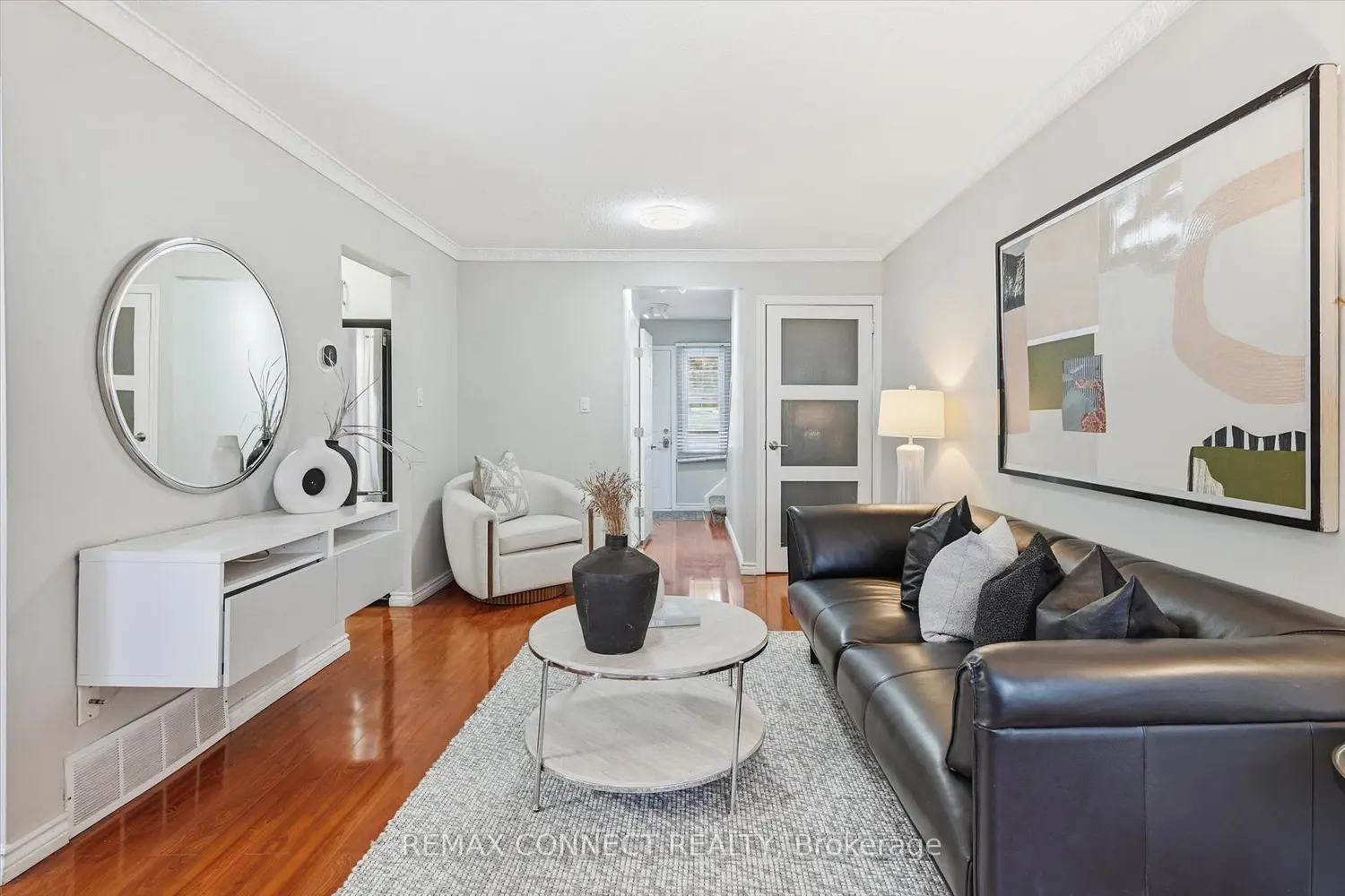 2185 Fairchild Boulevard 23