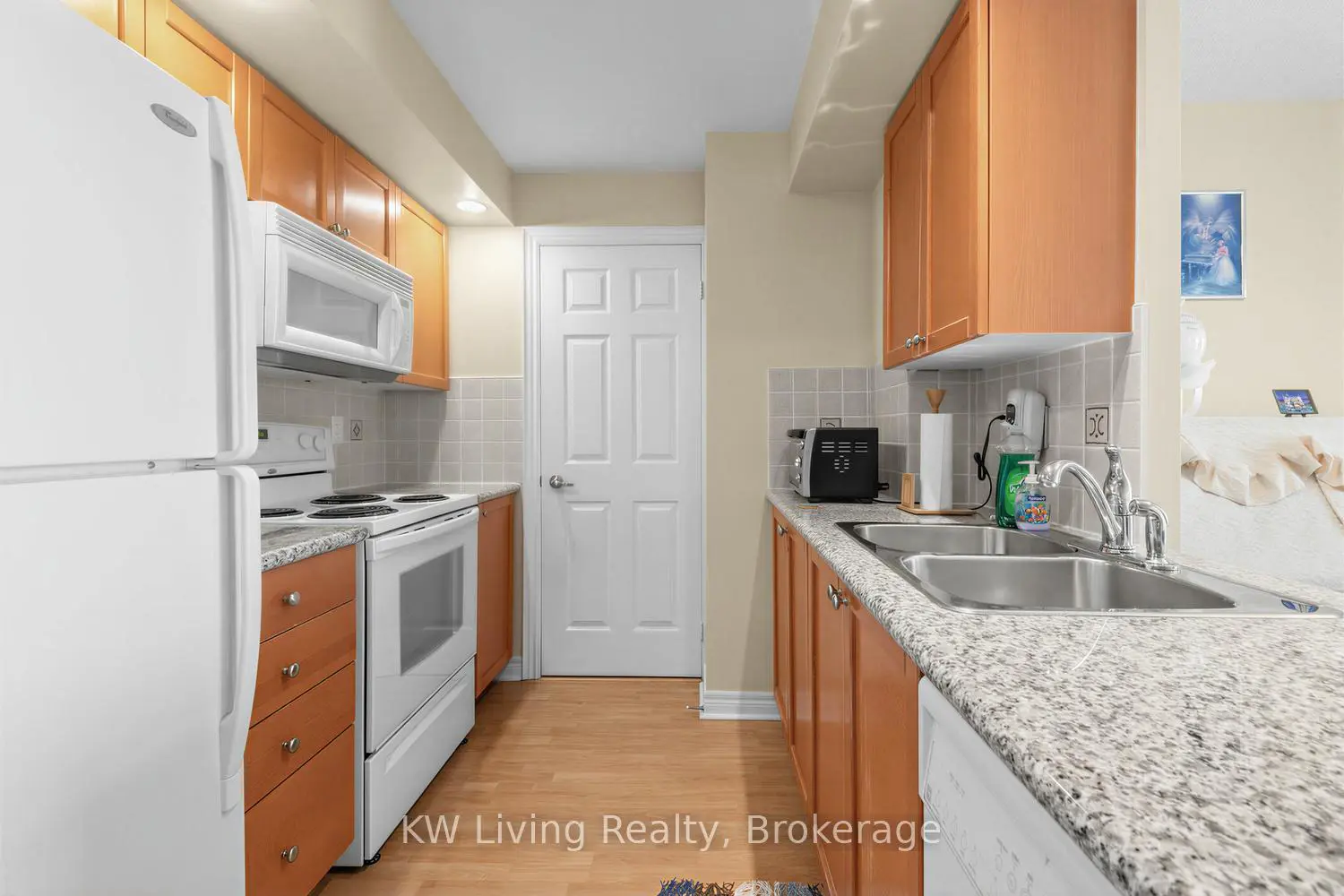 Additional image 4 of 33 Cox Boulevard 1619