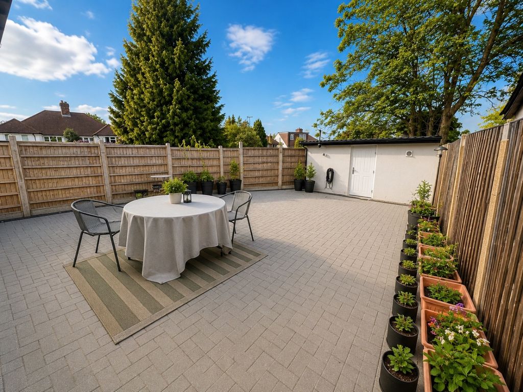 Additional image 21 of 5 bed detached house to rentFelstead Way, Luton, Bedfordshire LU2