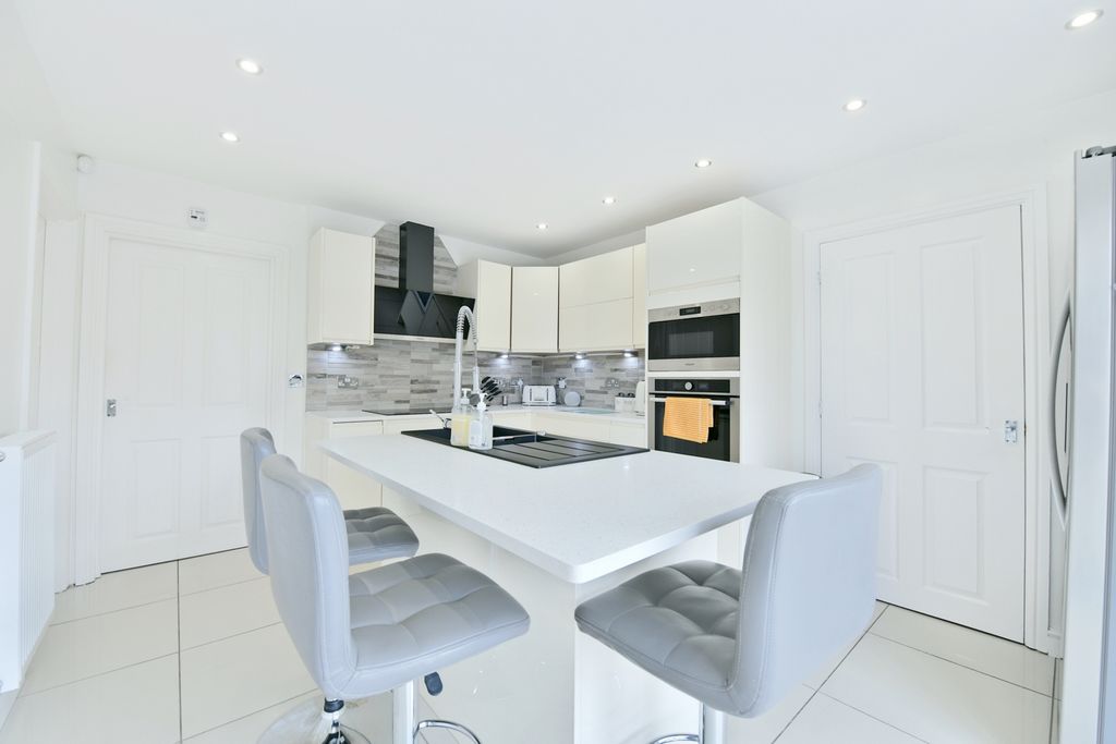 Additional image 17 of 7 bed detached house for saleClos Trehelyg, Ebbw Vale NP23