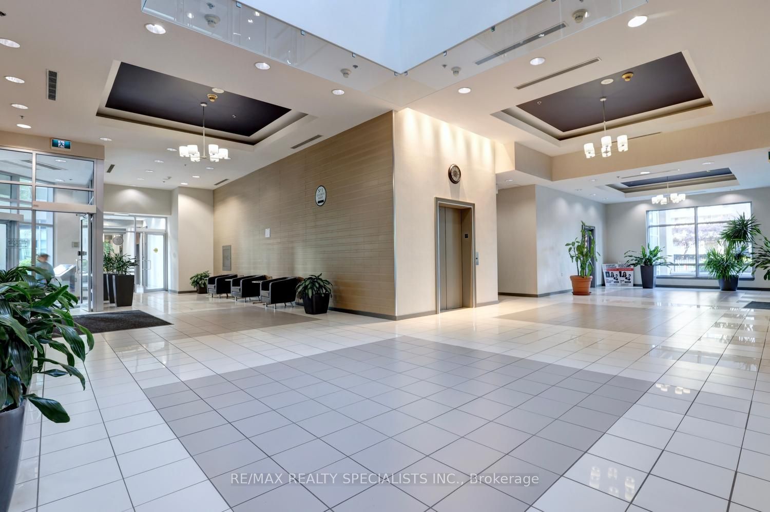 Additional image 3 of 2108-33 Elm Drive, Mississauga, ON, L5B 4L2