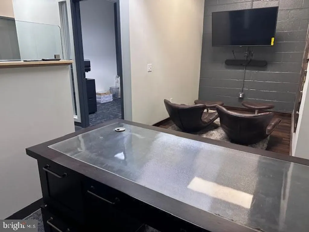 Additional image 9 of 8900 Edgeworth Drive Unit U, Capitol Heights, MD 20743