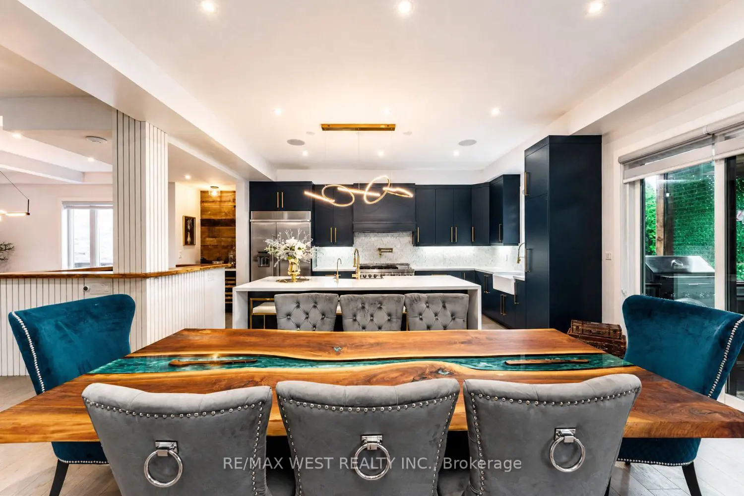 6 Creston Road photo 2