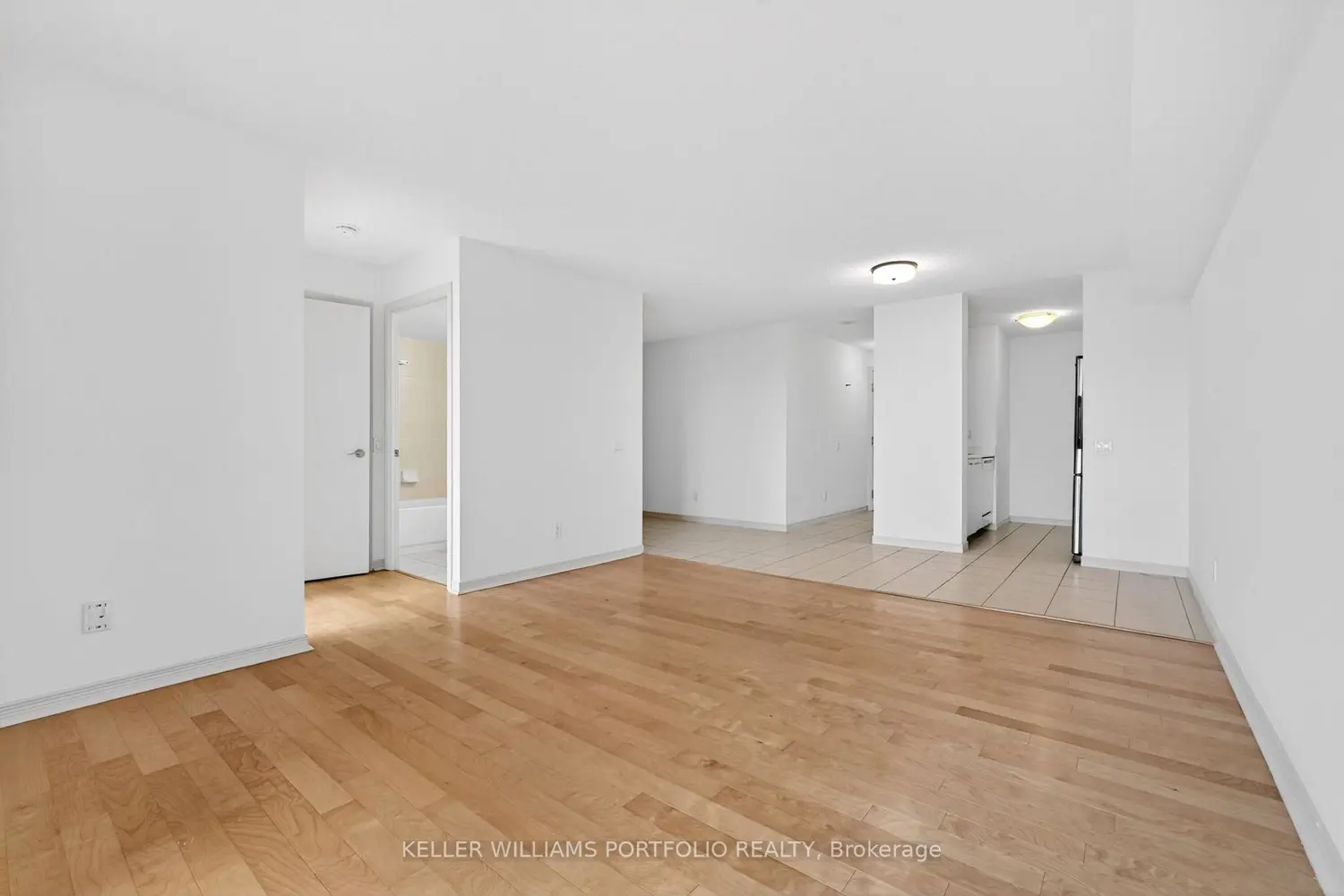Additional image 6 of 61 Heintzman Street 819