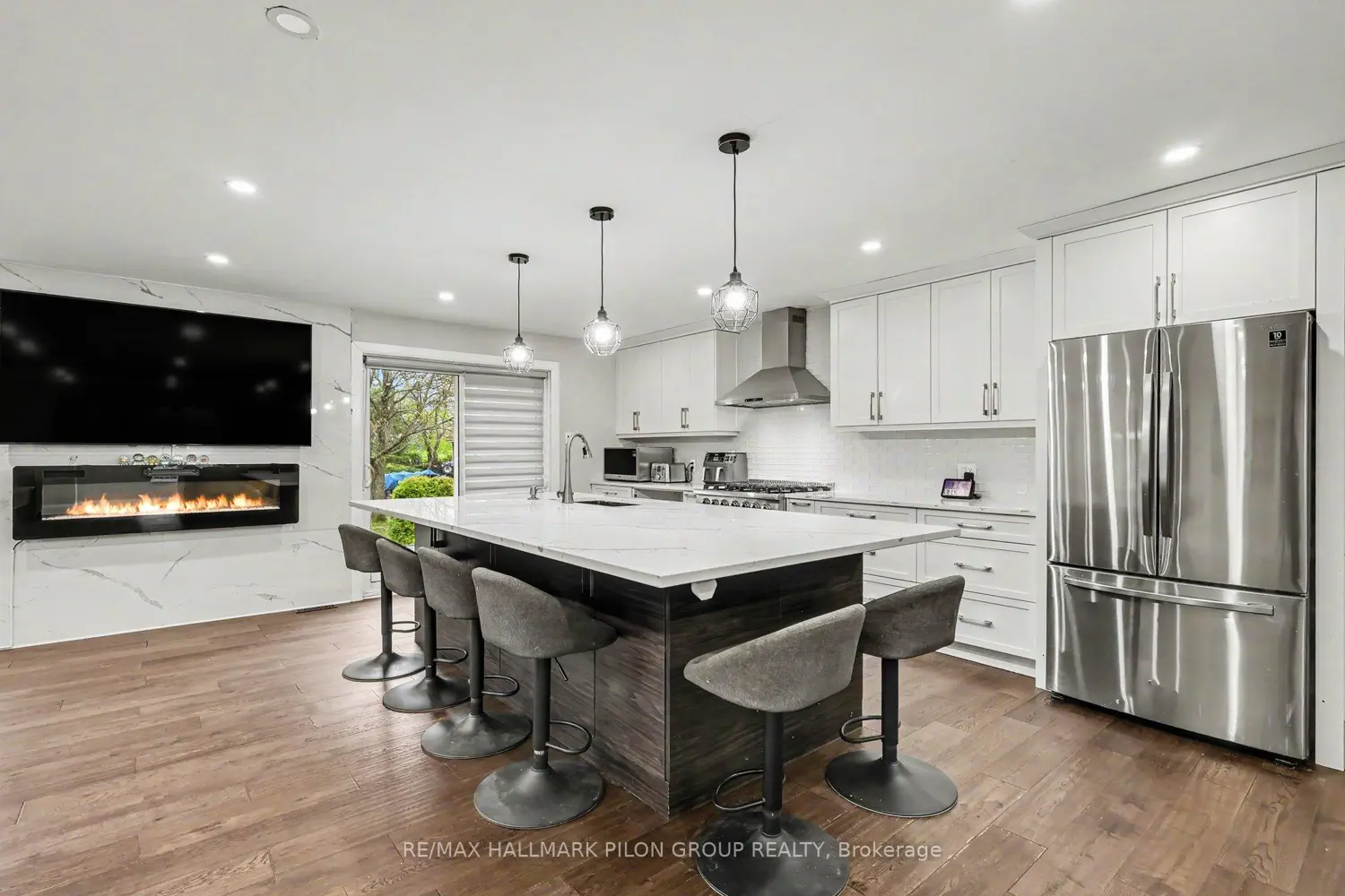 1619 Sequoia Drive photo 5