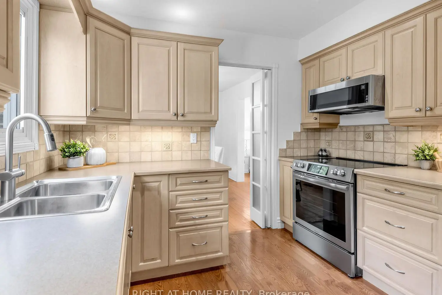 Additional image 11 of 101 Holsworthy Crescent