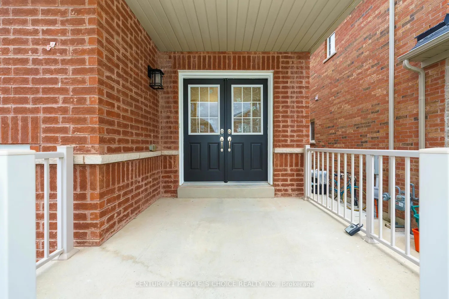 636 Mockridge Terrace photo 4