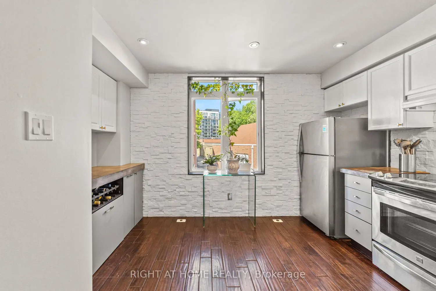 Additional image 5 of 12 Sudbury Street 2608