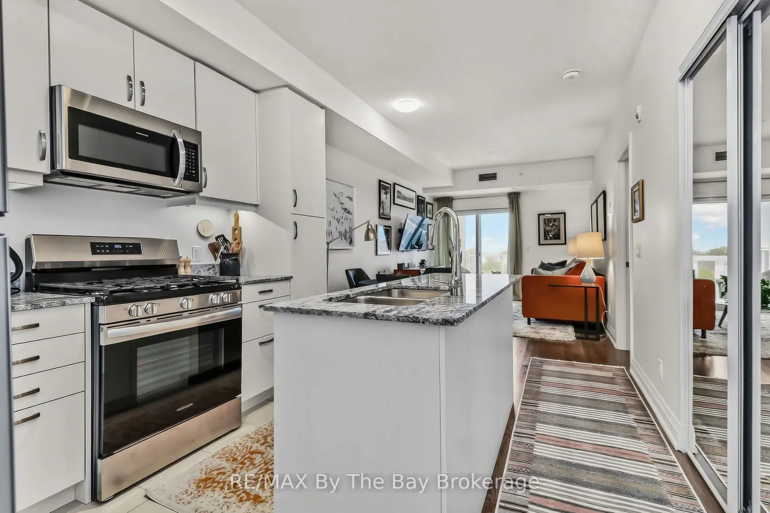 5 Spooner Crescent 311 photo 3