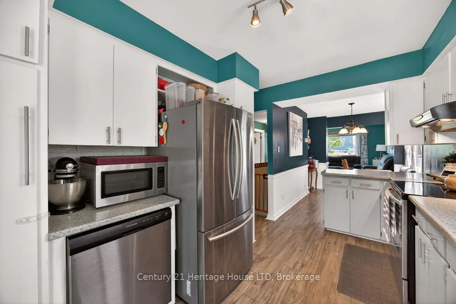 Additional image 7 of 211 Grantham Avenue