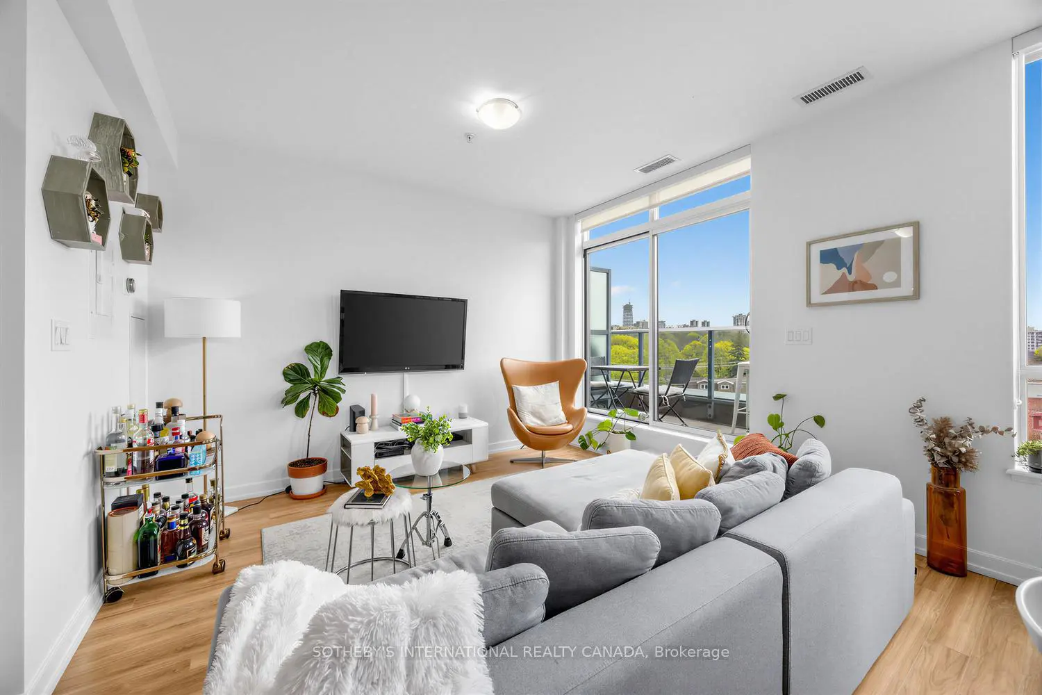 Additional image 3 of 377 Madison Avenue 714