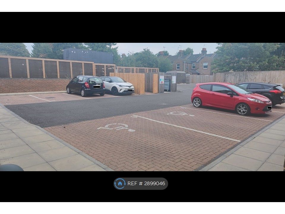 Additional image 4 of 2 bed flat to rentAlice Court, Luton LU2