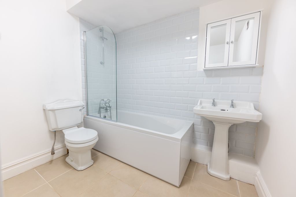 Additional image 6 of 2 bed flat to rentClaremont Crescent, Weston-Super-Mare BS23