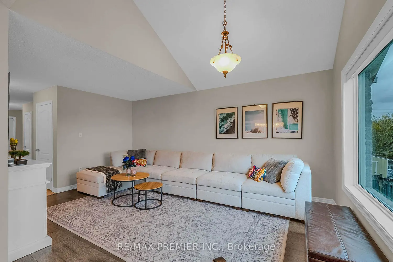 Additional image 12 of 435 Simcoe Street