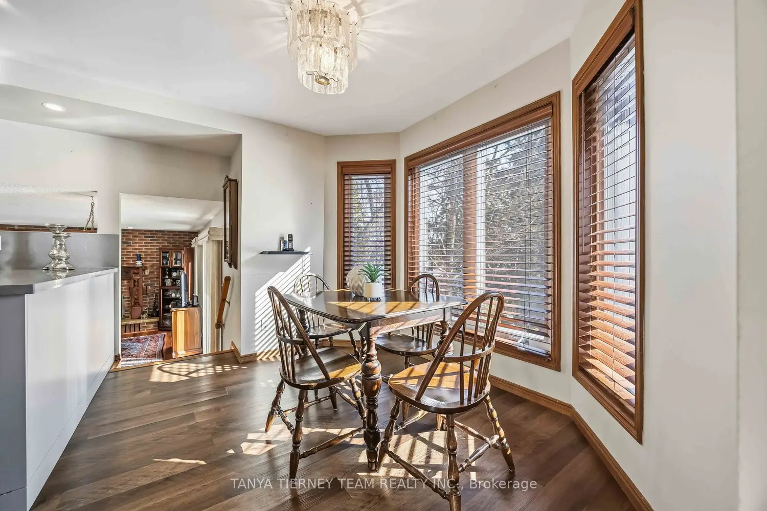575 Park Crescent