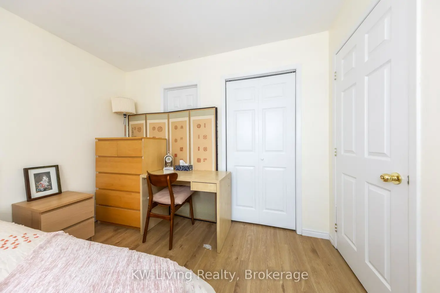 Additional image 4 of 833 Fairbairn Street