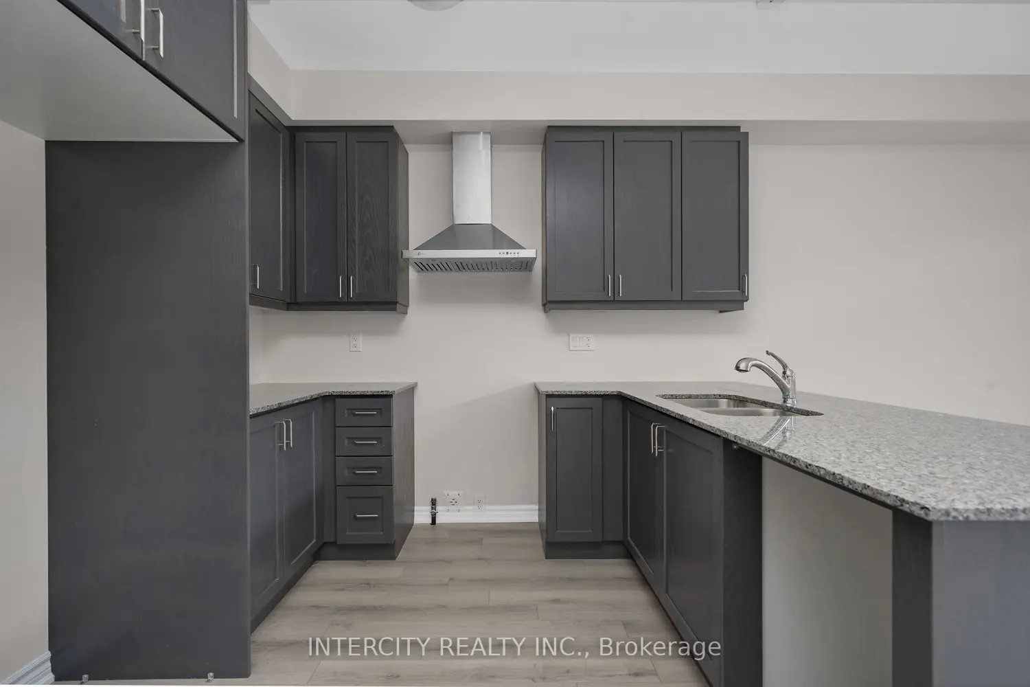 Additional image 10 of 83 Mcgill Avenue