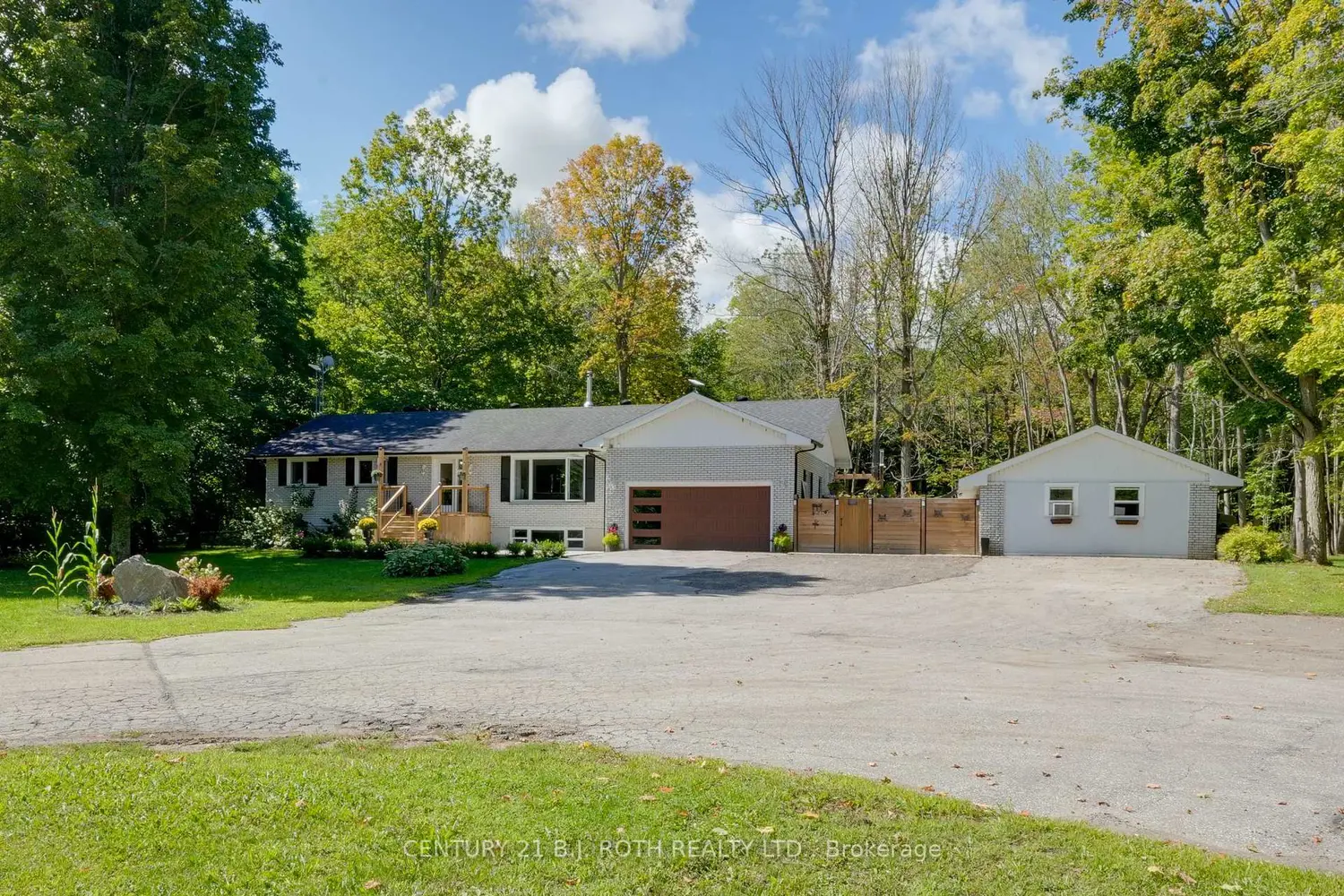 1250 County Road 6 photo 2