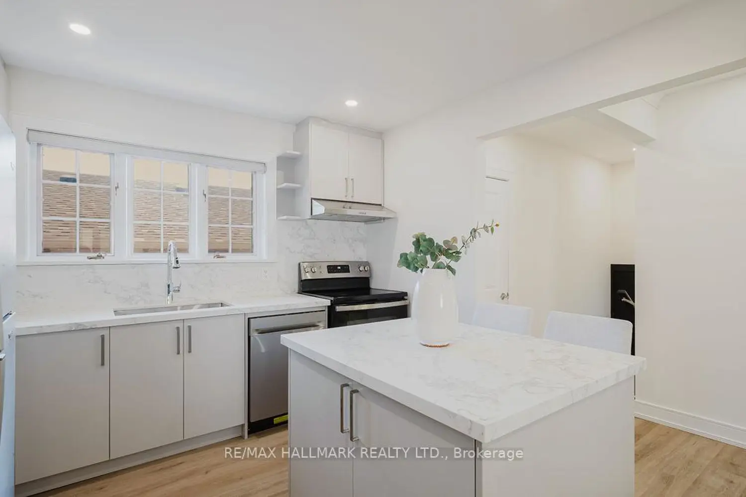 53 Fraserton Crescent photo 4