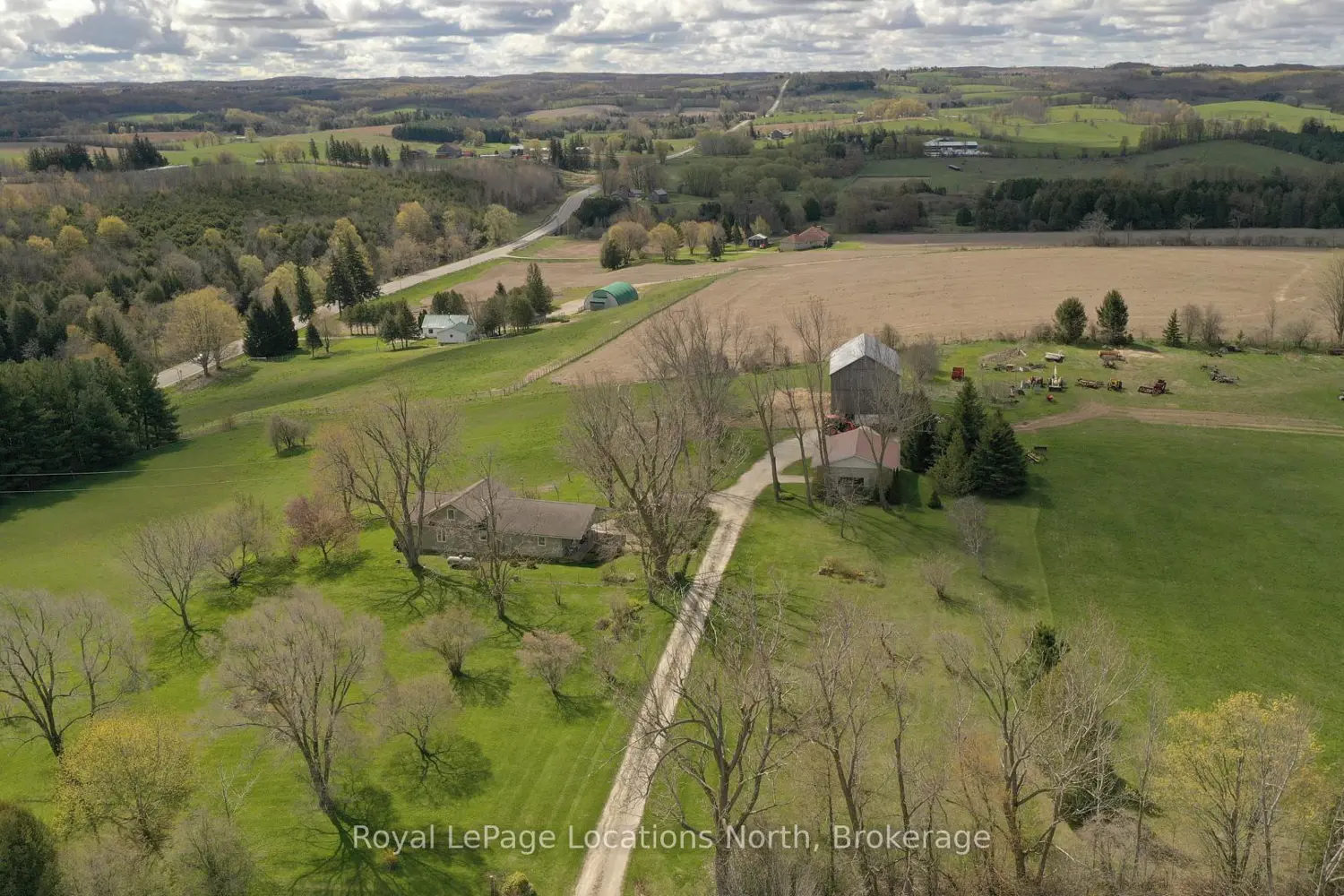 Additional image 12 of 125552 13 Side Road
