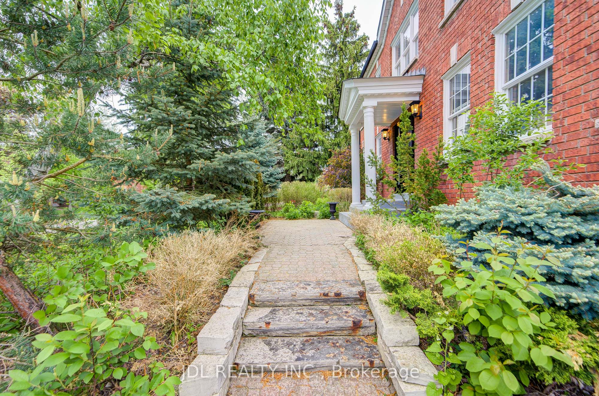 Additional image 4 of 22 Hillholm Boulevard, Richmond Hill, ON, L4B 2J3