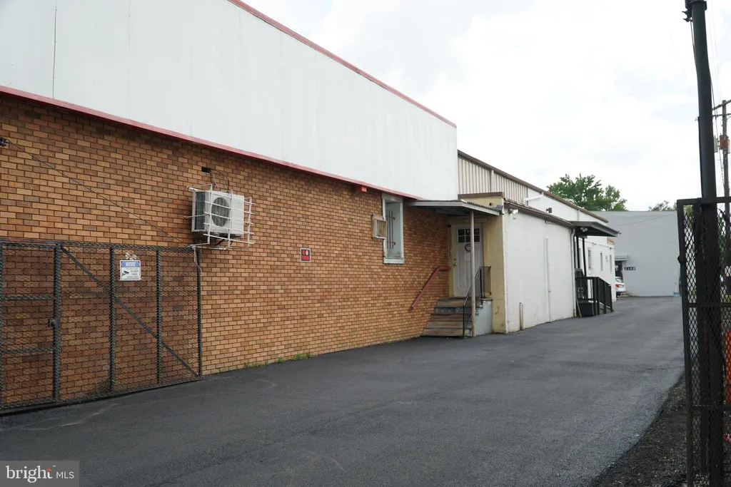 Additional image 2 of 216 W Hampton Avenue, Capitol Heights, MD 20743
