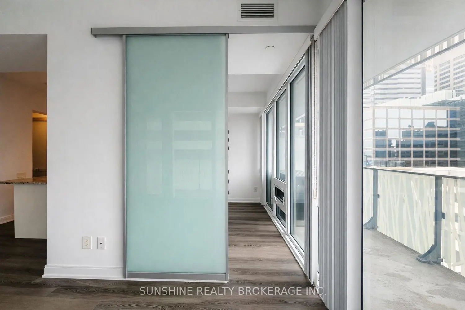 Additional image 11 of 42 Charles Street 1609