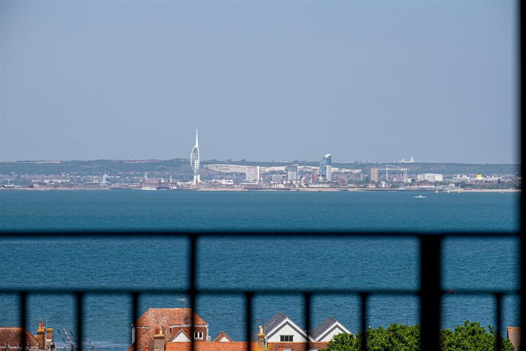 Additional image 2 of 3 bed flat for saleSeaview, Isle Of Wight PO34