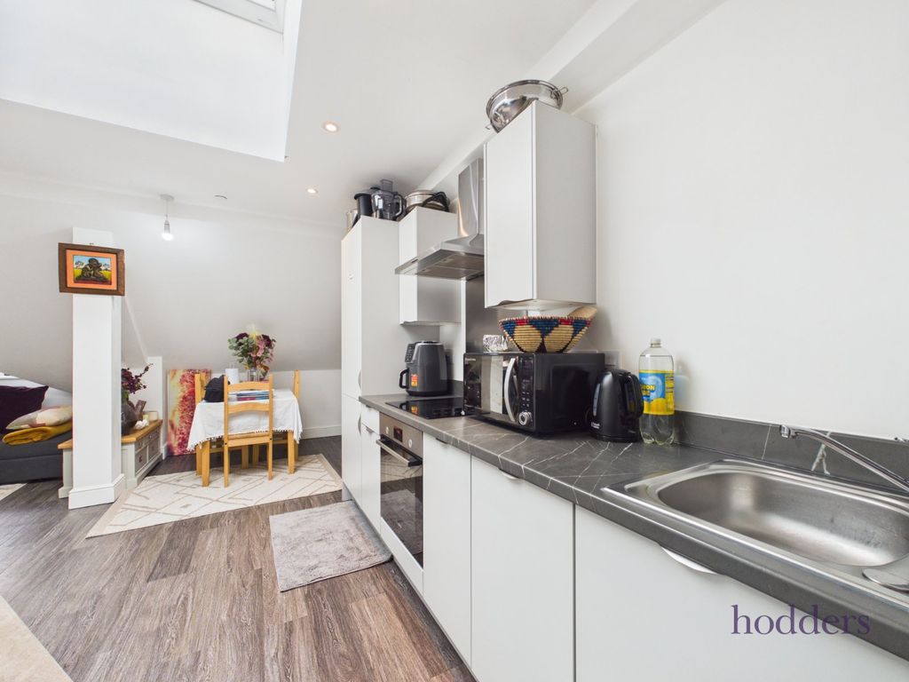 Additional image 6 of 2 bed flat to rentFour Corners Chertsey, Pound Road, Chertsey KT16