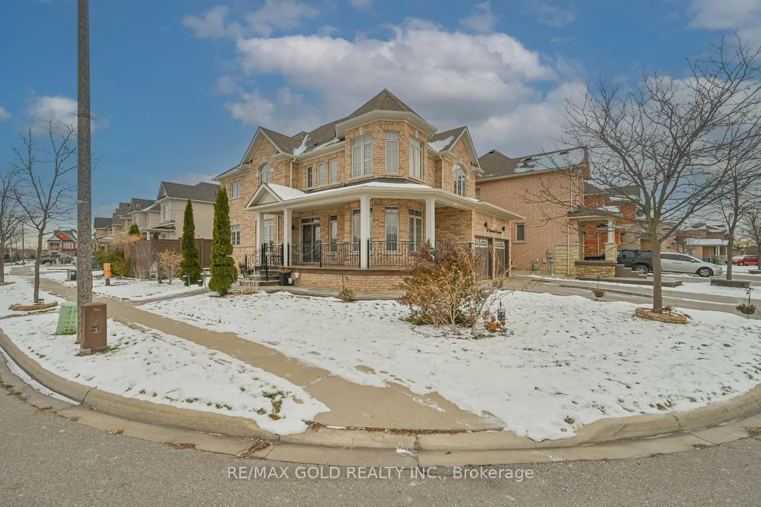 15 Vanwood Crescent