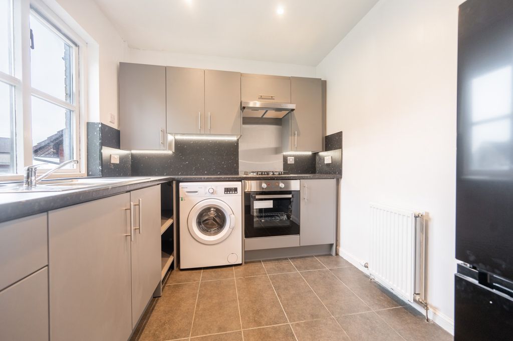 Additional image 5 of 3 bed semi-detached house to rentGlendoick Place, Newton Mearns, Glasgow G77