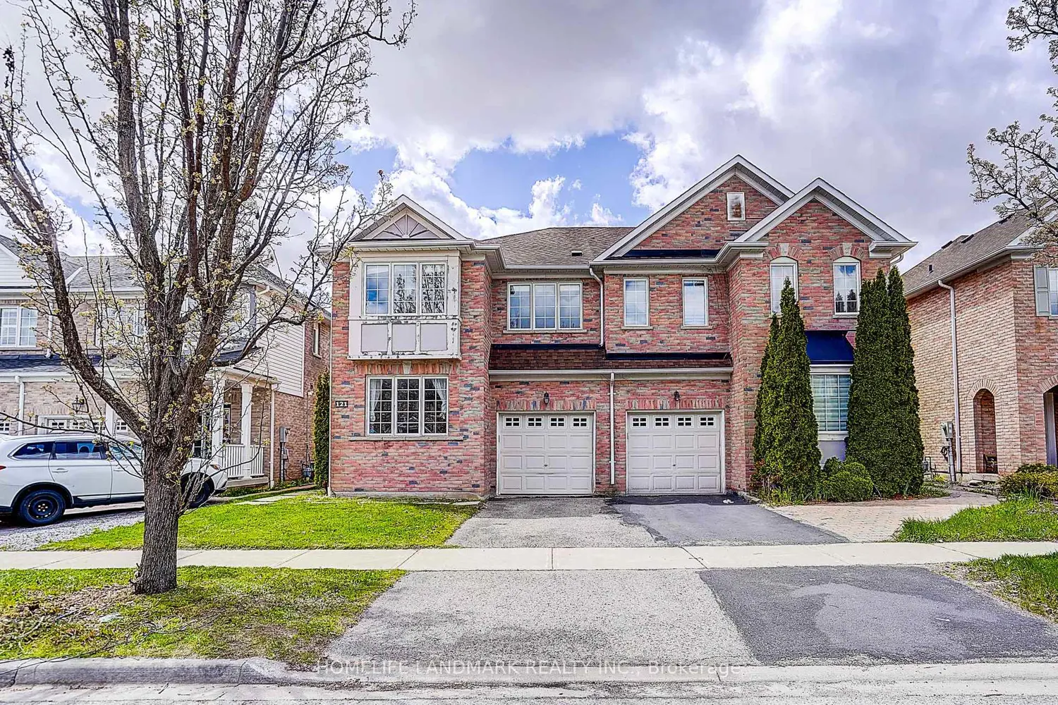121 Lowther Avenue