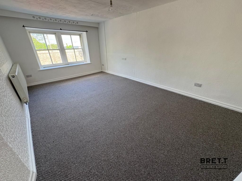 Additional image 5 of 2 bed terraced house to rent21 Commercial Row, Pembroke Dock, Pembrokeshire. SA72