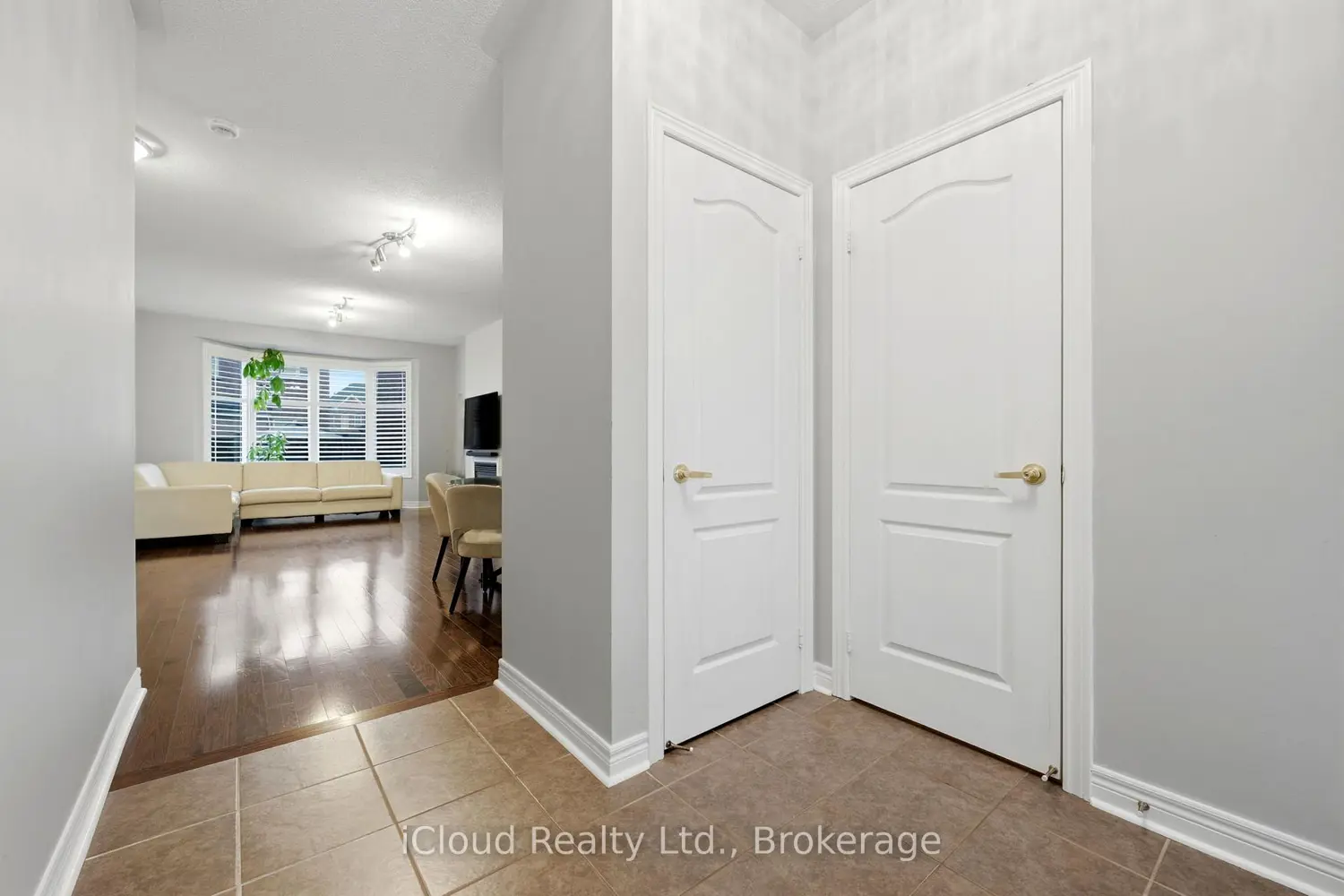 23 Sweetner Drive photo 2