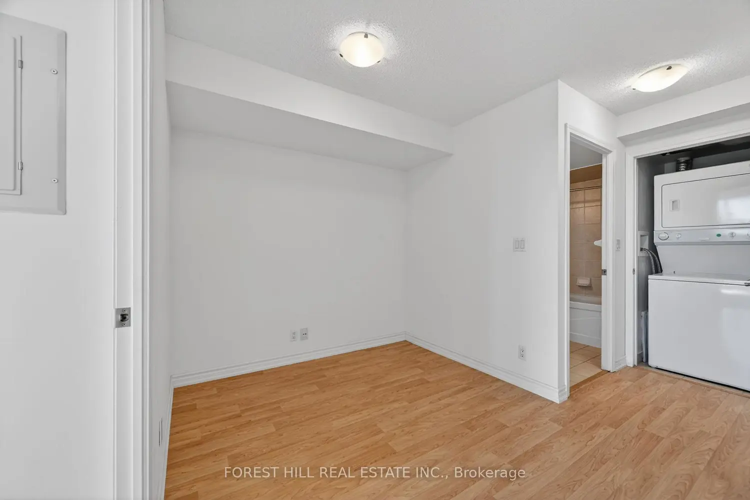 Additional image 14 of 18 Harding Boulevard 1121