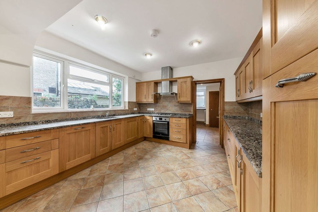 Additional image 11 of 6 bed semi-detached house to rentSt. Barnabas Road, Cambridge CB1