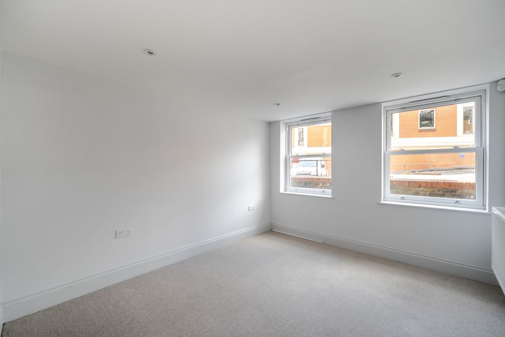 Additional image 12 of 2 bed flat to rentSheet Street, Windsor SL4