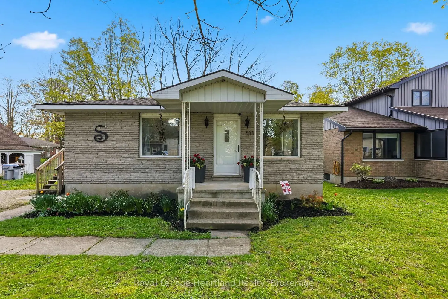 533 Ainley Street