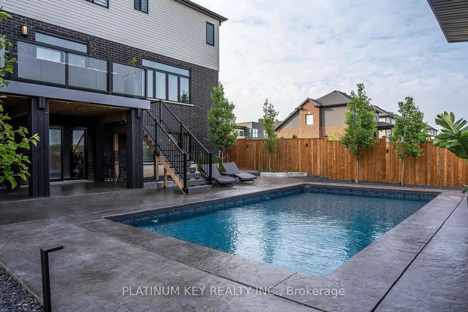 Additional image 16 of 83 Daventry Way