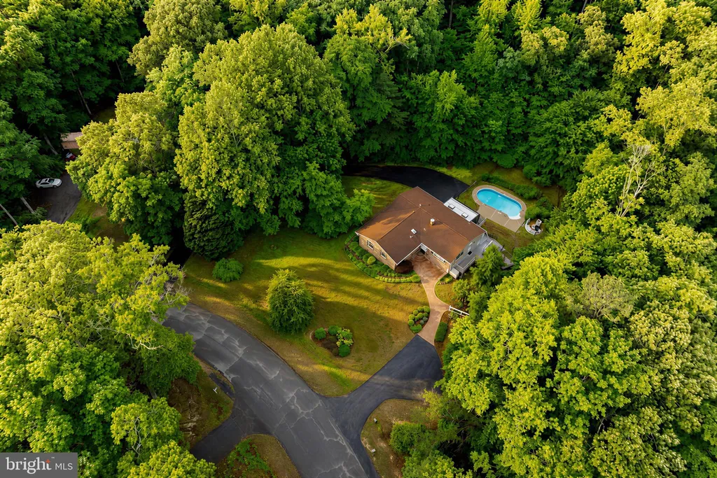 Additional image 2 of 24940 Gallant Man Drive, Hollywood, MD 20636