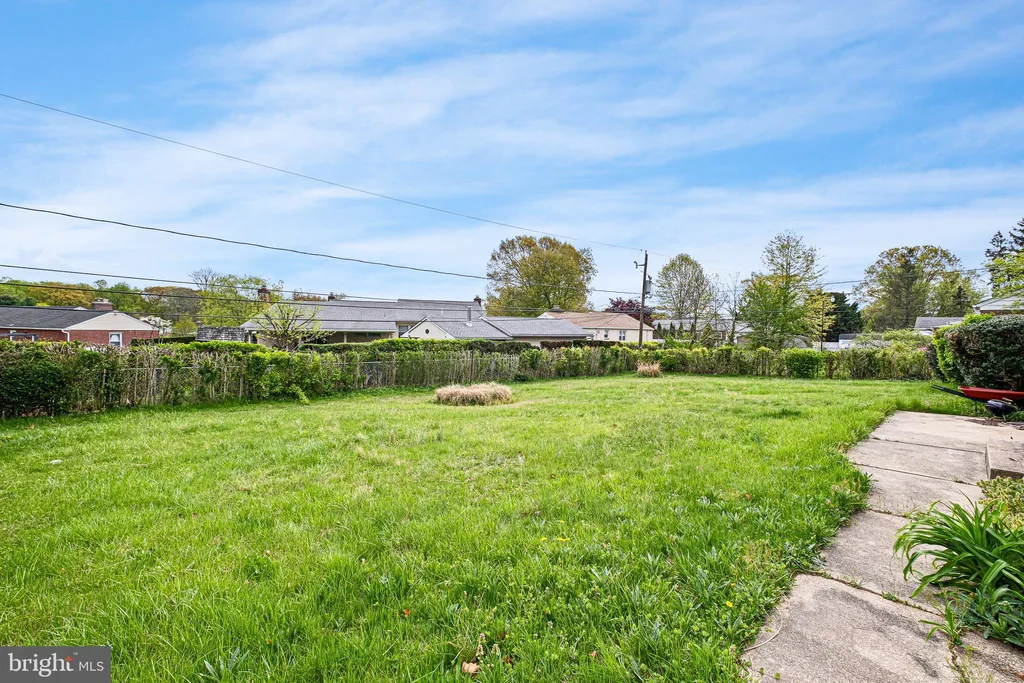 1405 Marsh Road, Talleyville, DE 19803