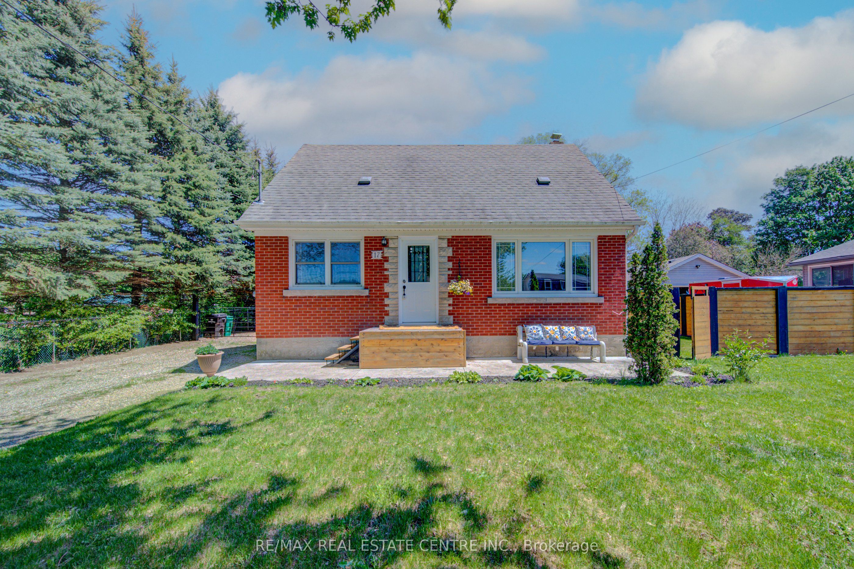 Additional image 3 of 17 Daniel Avenue, Kitchener, ON, N2K 1E8