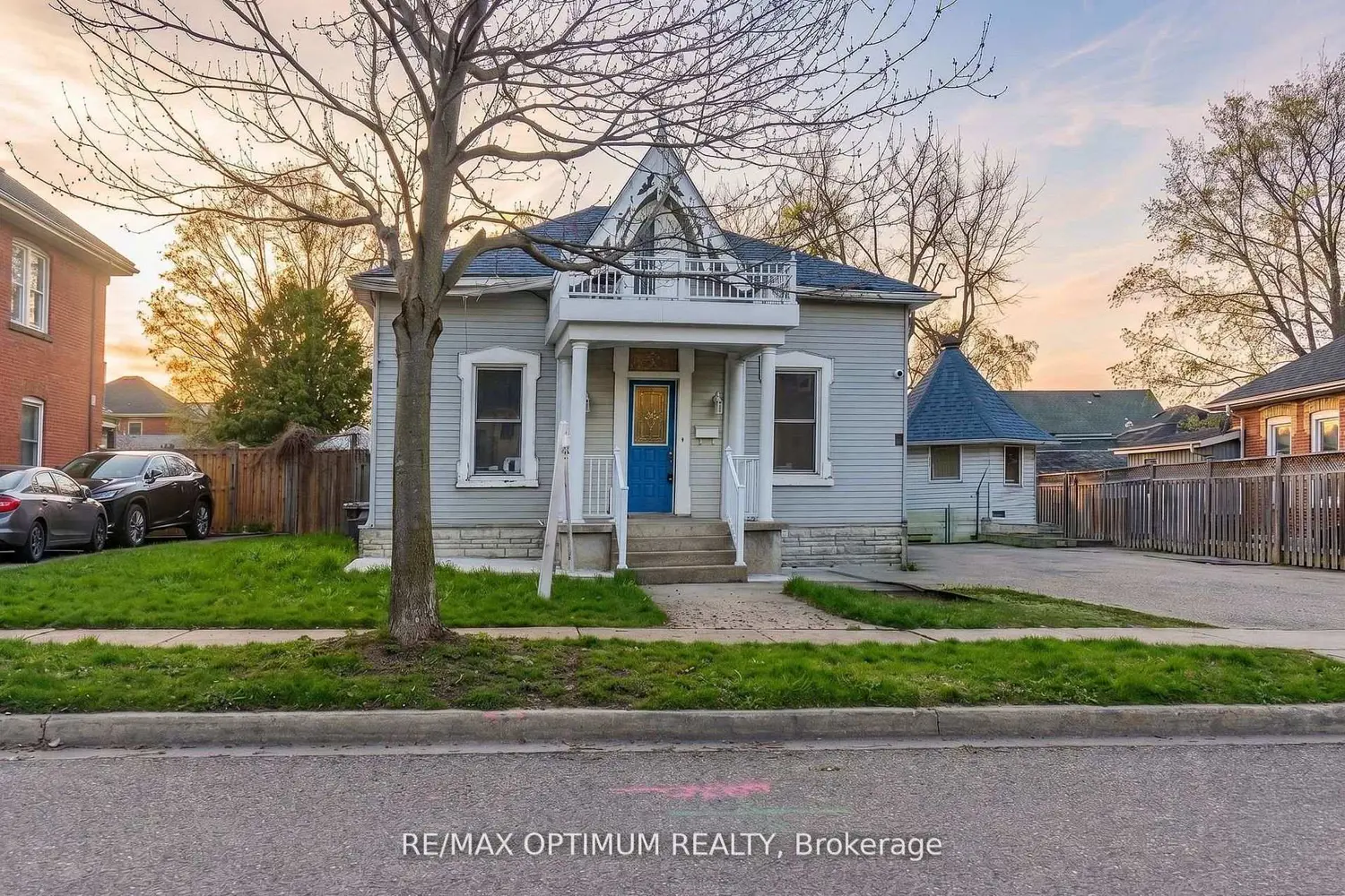 4 Denison Avenue