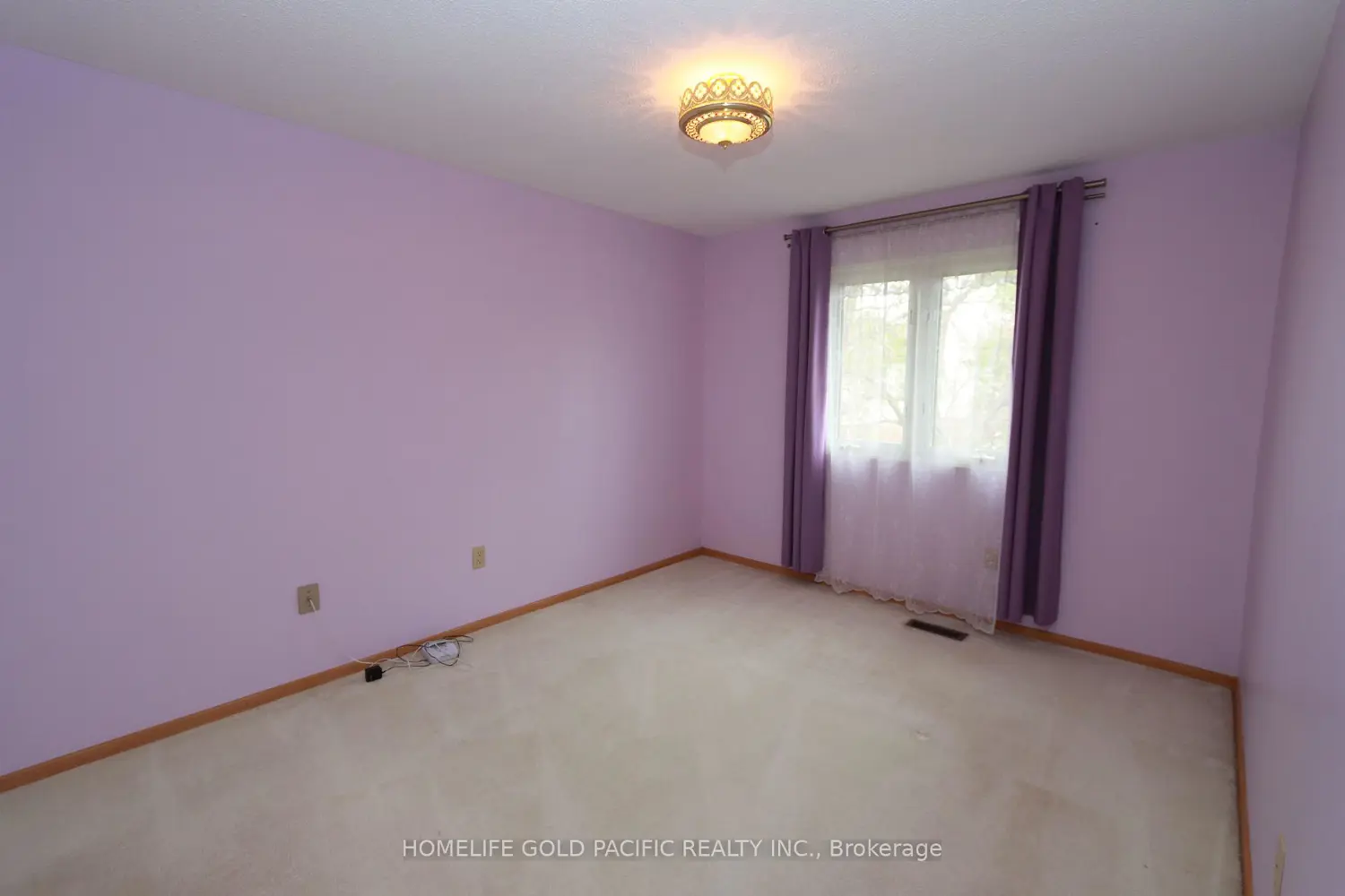 74 Belinda Square photo 3