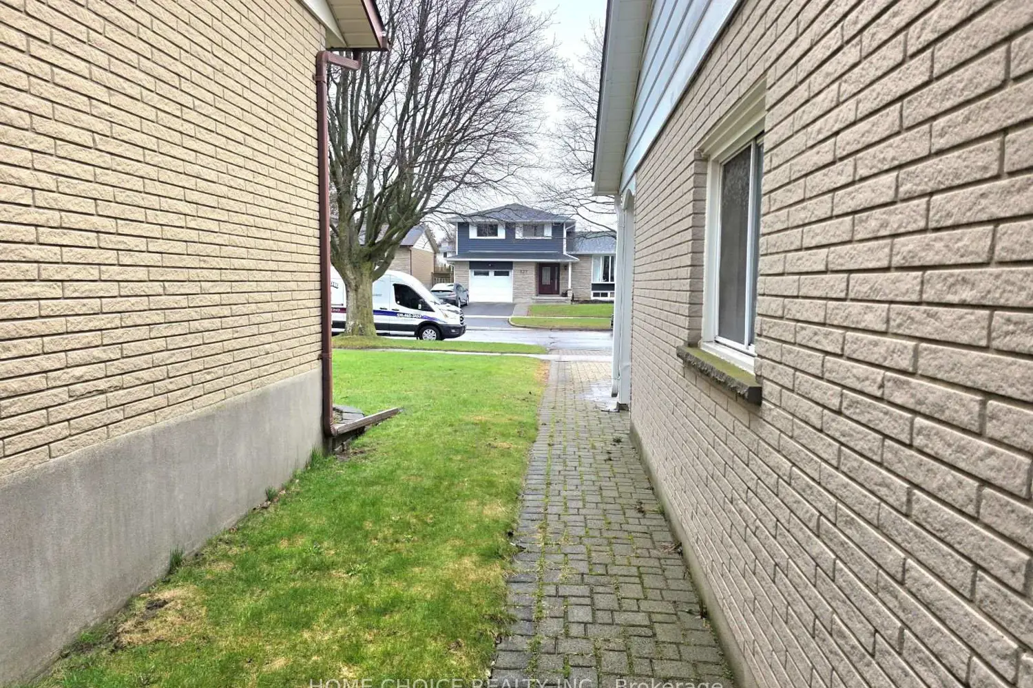 Additional image 19 of 130 Champlain Crescent