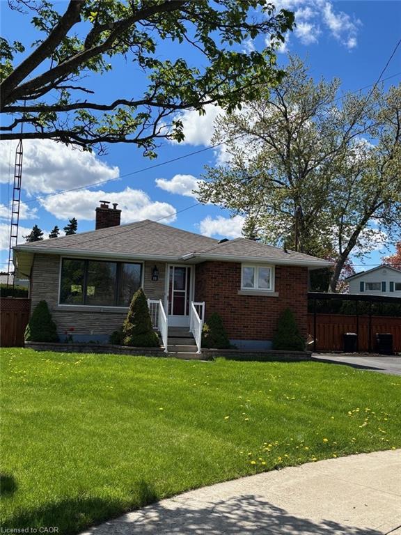 11 Cecilia Court, Hamilton, ON, L8T 2E8