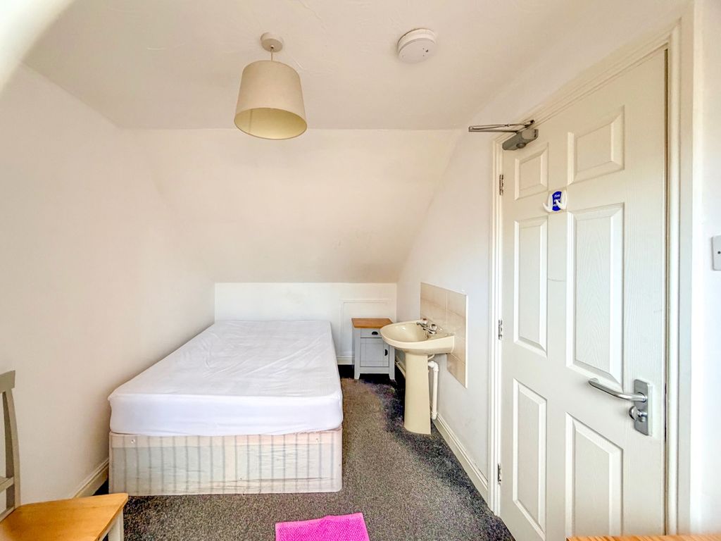 Room to rentTurnpike Close, St Johns, Worcester WR2