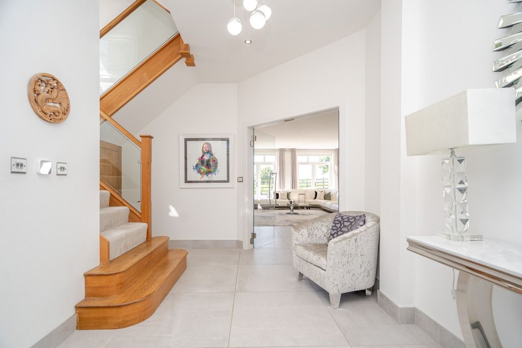 Additional image 6 of 6 bed detached house for saleOrchard Road, Pulloxhill, Bedford MK45