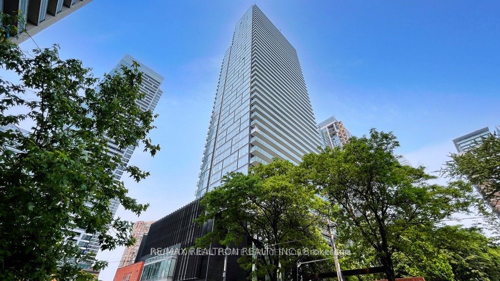 1009-3 Gloucester Street, Toronto, ON, M4Y 1Z4