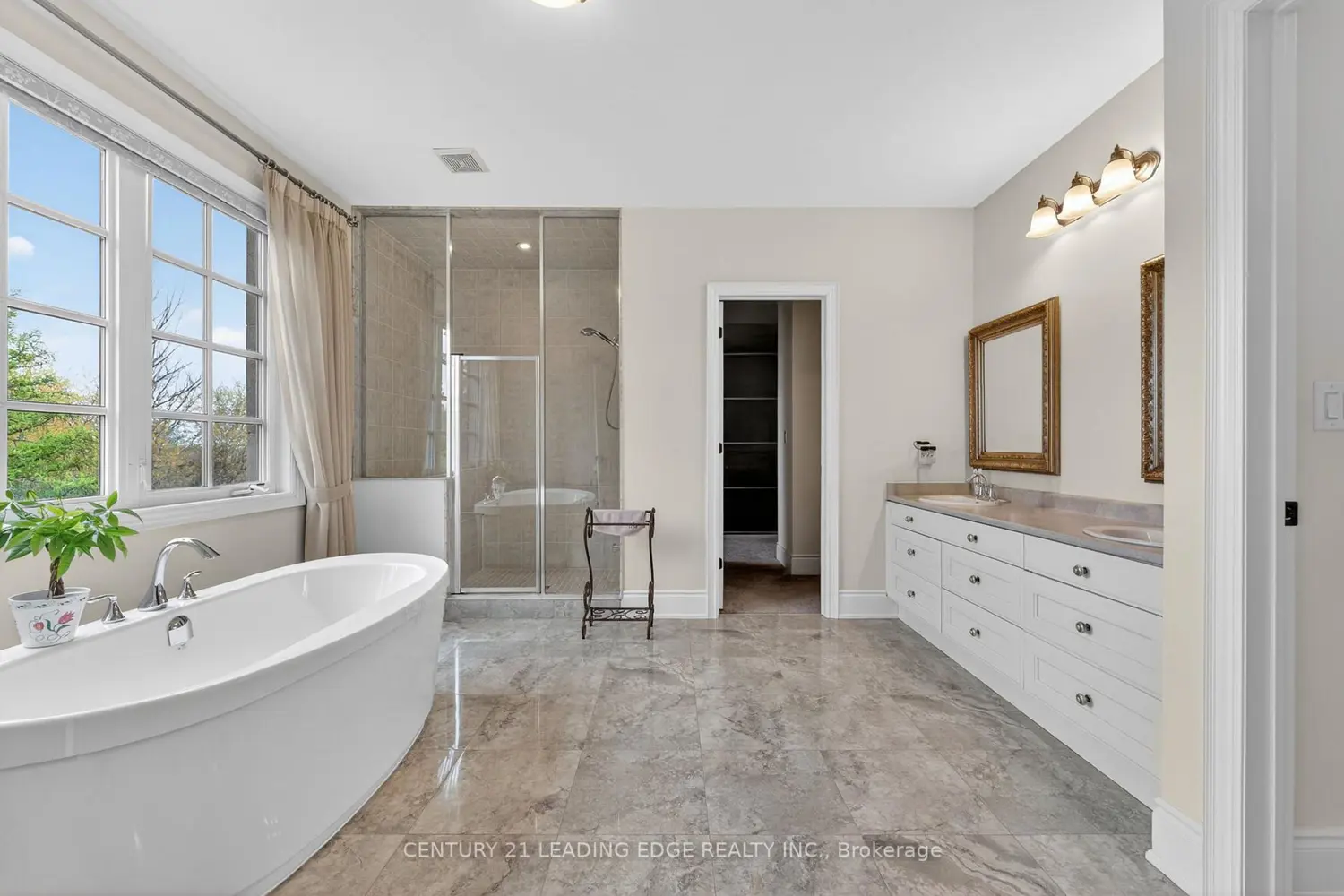 Additional image 13 of 33 Stollery Pond Crescent